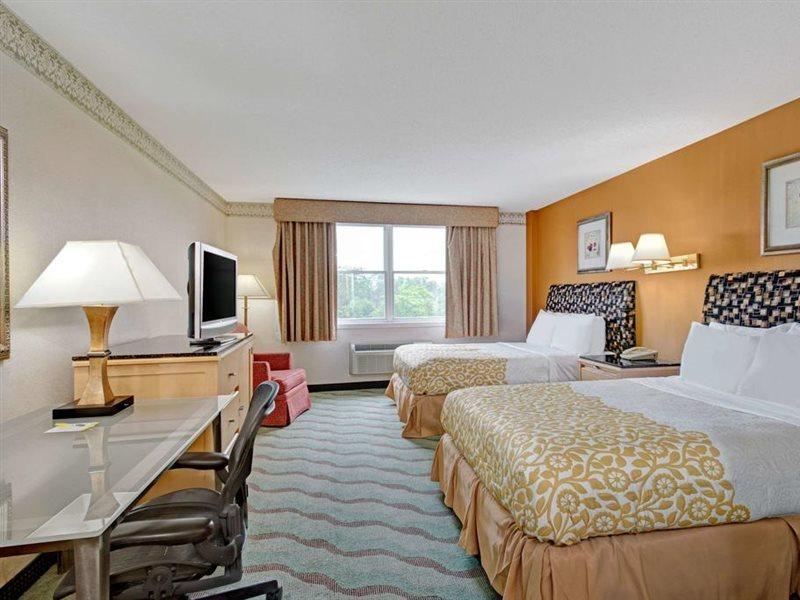 Days Hotel By Wyndham Methuen Ma Conference Center Dış mekan fotoğraf