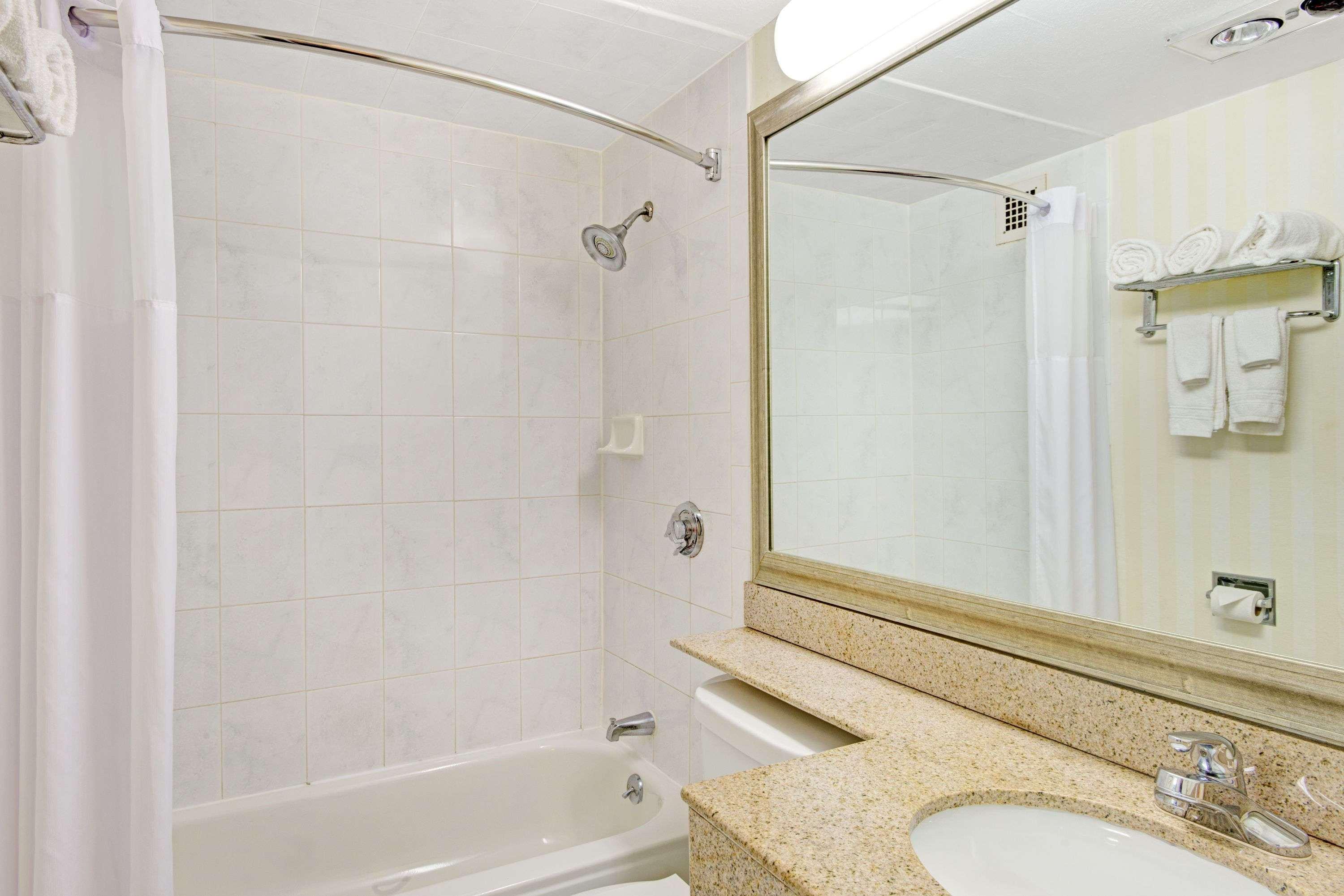 Days Hotel By Wyndham Methuen Ma Conference Center Dış mekan fotoğraf